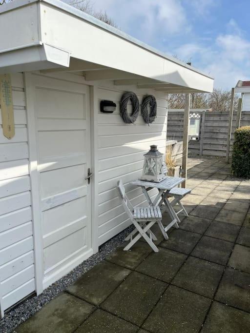 Chalet + Tiny House Nabij Strand Petten Exterior photo