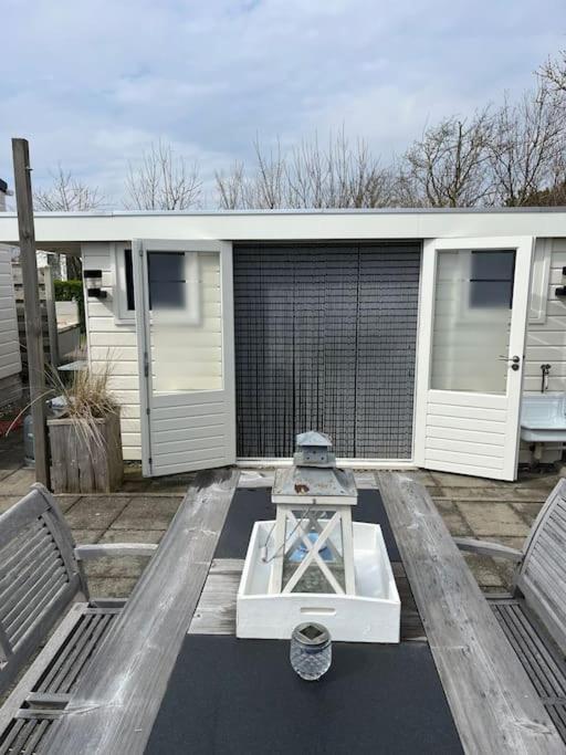Chalet + Tiny House Nabij Strand Petten Exterior photo