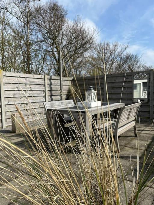 Chalet + Tiny House Nabij Strand Petten Exterior photo